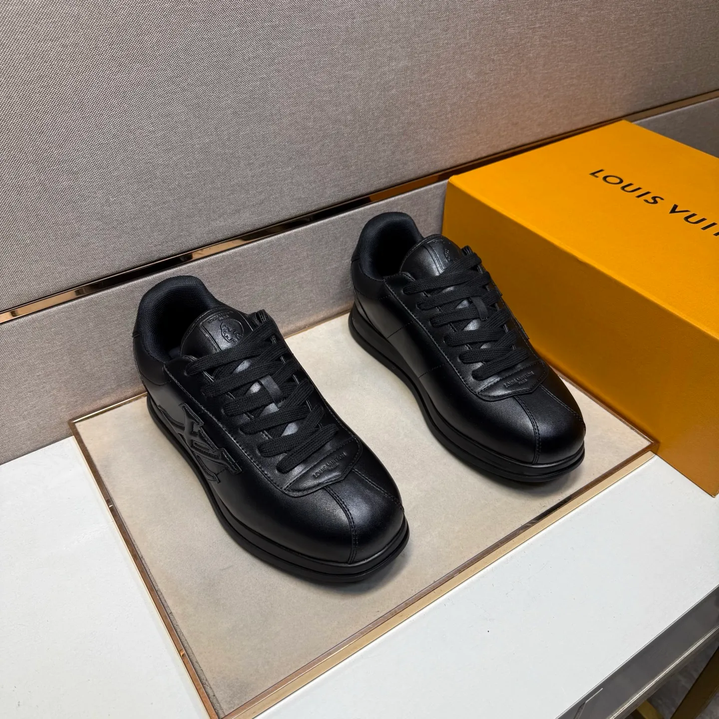 Men's men's shoes 💰pp560 [LV～] Men's casual shoes 2025z cabinet sales simultaneously 🔶Size: 38-44 #️⃣ 🔷5 colors🔜The upper is made of multi-material splicing➕Mesh lining, comfortable and breathable, sole: original comfortable and wear-resistant outsole, ⚠️real thing📱photographed🎬real thing is better📢📢📢
